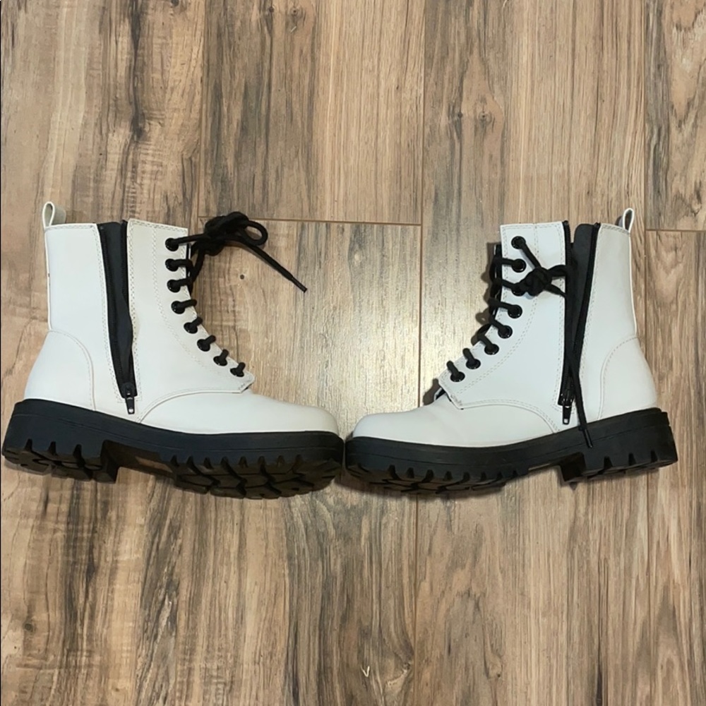 Soda boots, 8.5